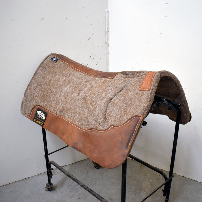 Lightly Used Weaver Synergy Saddle Pad Sale Barn Weaver