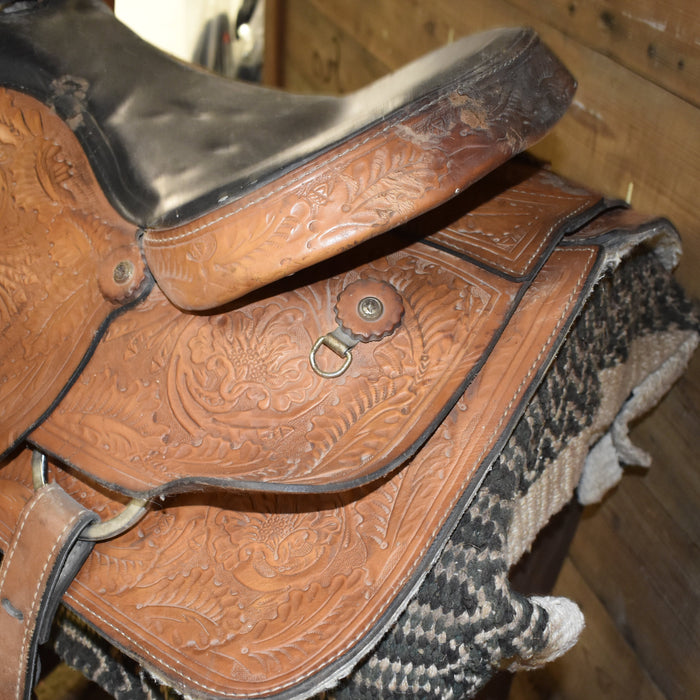 Used 15.5" Non-Rider Saddle Sale Barn misc