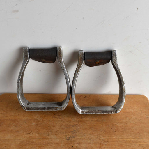 Used Aluminum Stirrups No Treads Sale Barn Teskey's