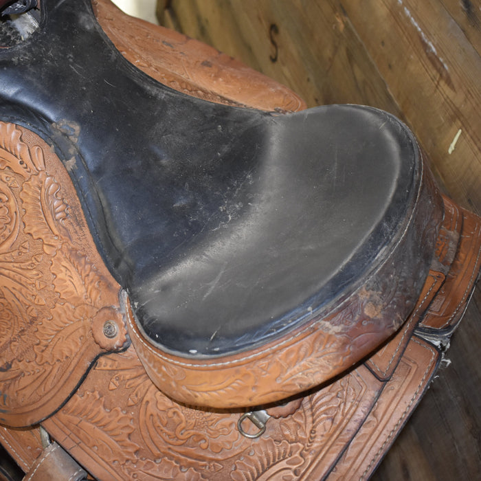 Used 15.5" Non-Rider Saddle Sale Barn misc