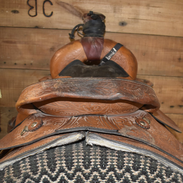 Used 15.5" Non-Rider Saddle Sale Barn misc