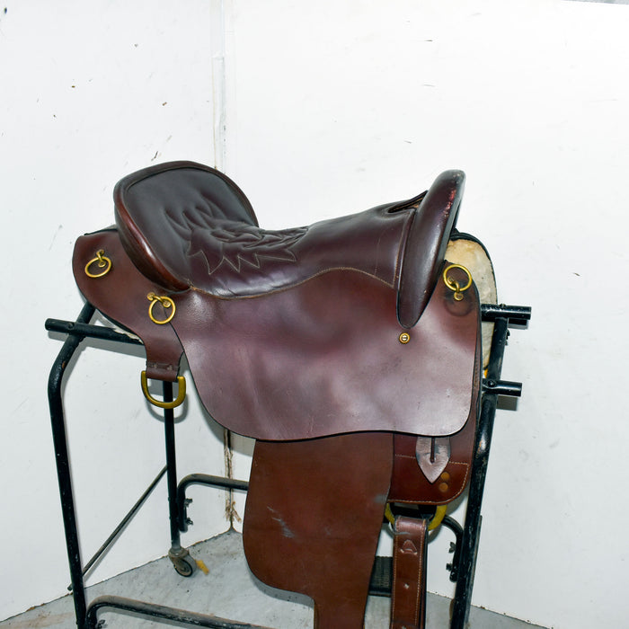 Used 17" English Rider Saddle Sale Barn misc