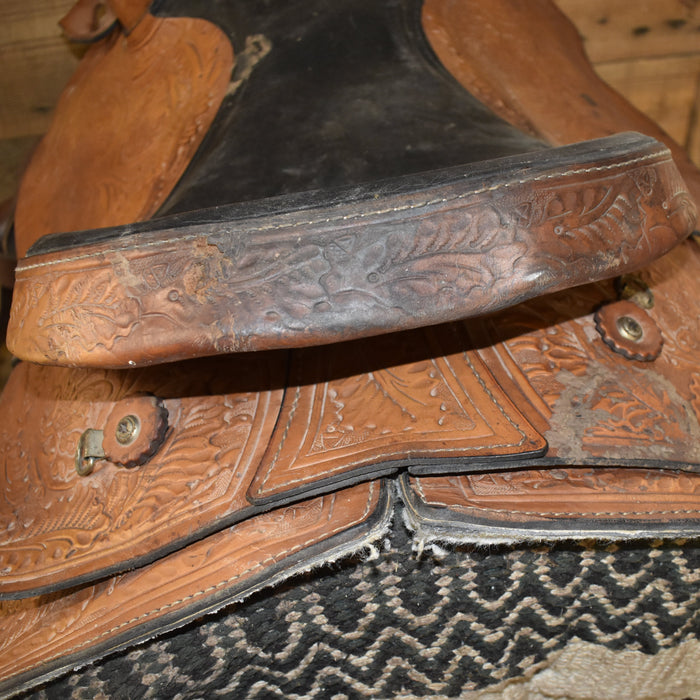 Used 15.5" Non-Rider Saddle Sale Barn misc