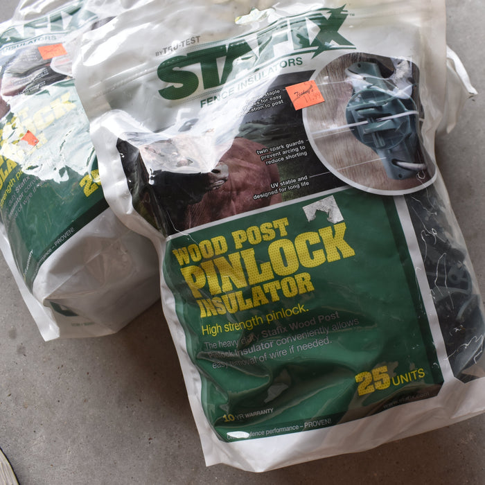 NEW Discontinued Patriot Wood Post Pinlock Insulator 25pk Bundle Of 3 Sale Barn Patriot