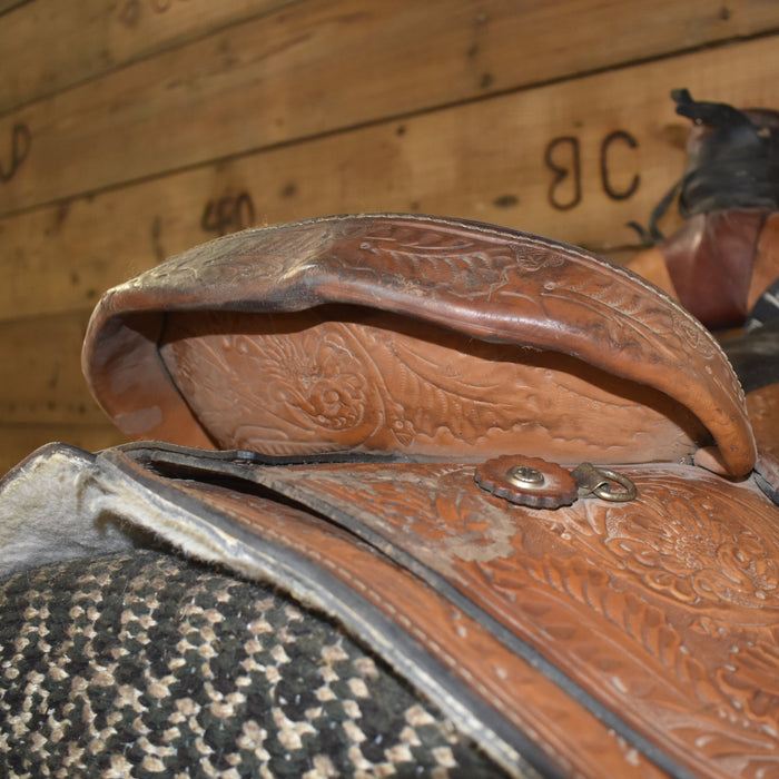 Used 15.5" Non-Rider Saddle Sale Barn misc