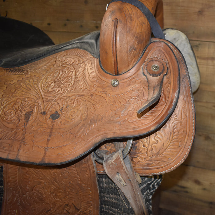 Used 15.5" Non-Rider Saddle Sale Barn misc