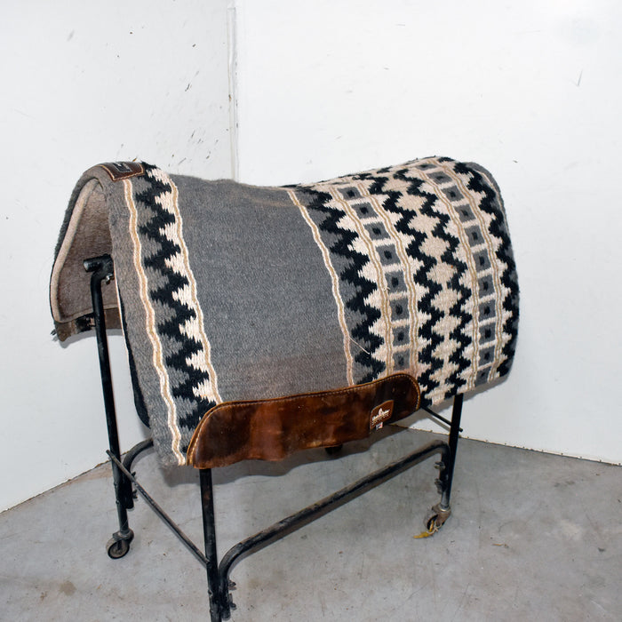 Used Classic Equine ESP Contoured Saddle Pad Sale Barn Classic Equine