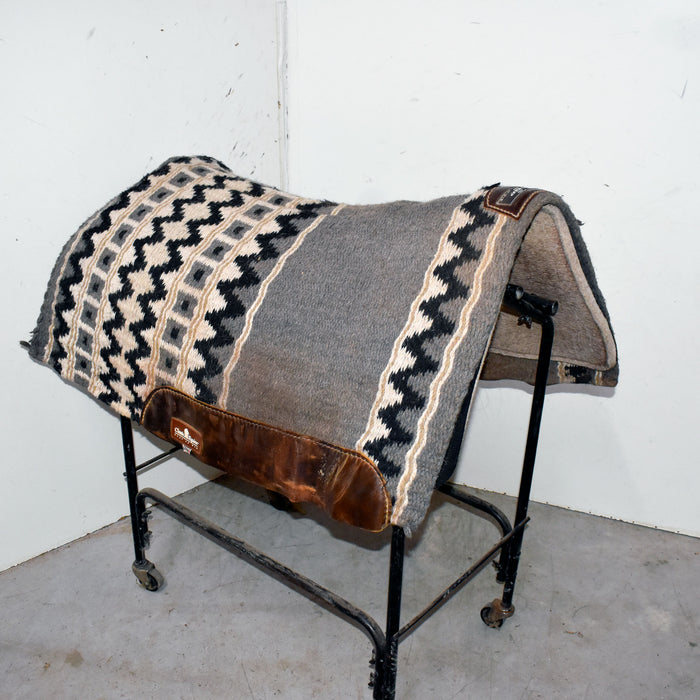 Used Classic Equine ESP Contoured Saddle Pad Sale Barn Classic Equine