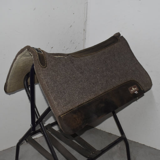 Used Classic Equine Saddle Pad Sale Barn Classic Equine