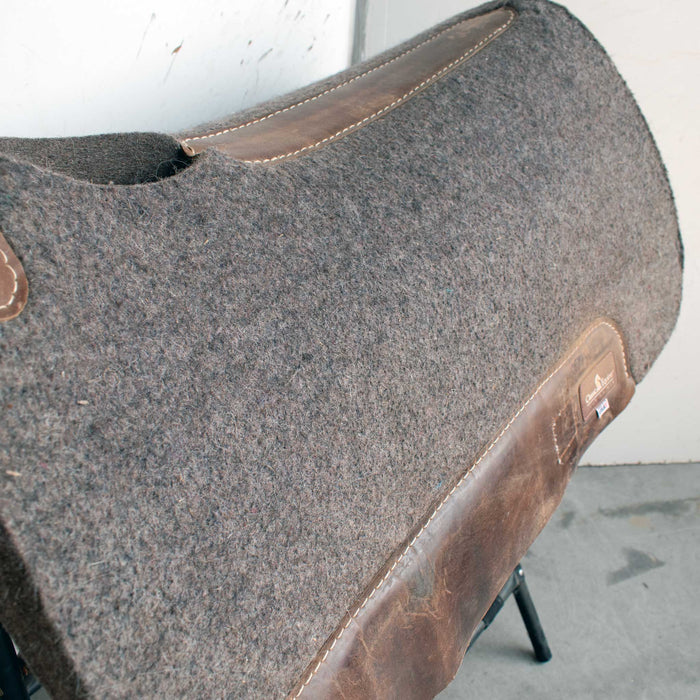 Used Classic Equine Wool Felt Saddle Pad Sale Barn Classic Equine