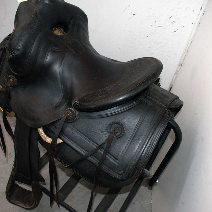 Used 13.5" N. Porter Non-Rider Decor Only Saddle Sale Barn Importer