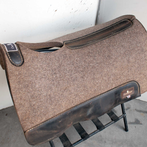 Used Classic Equine Saddle Pad Sale Barn Classic Equine