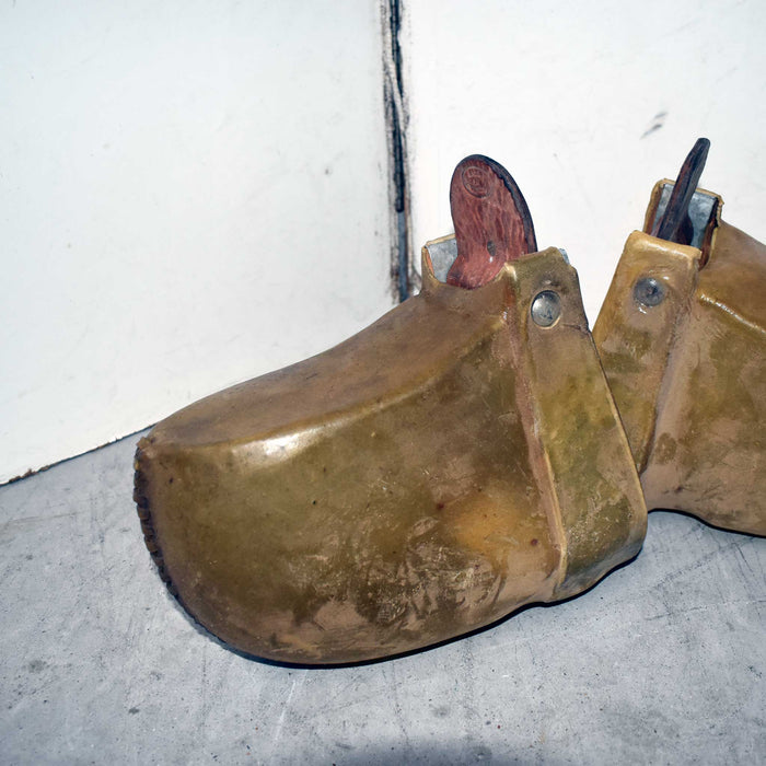 Used Tapaderos Sale Barn MISC