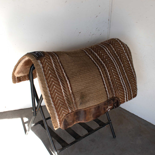 Used Classic Equine Saddle Pad Sale Barn Classic Equine