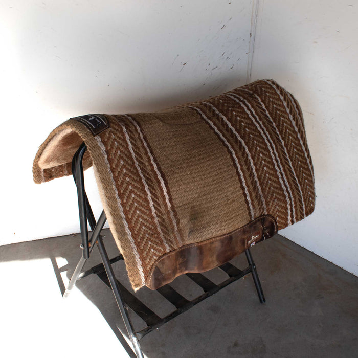 Used Classic Equine Saddle Pad Sale Barn Classic Equine