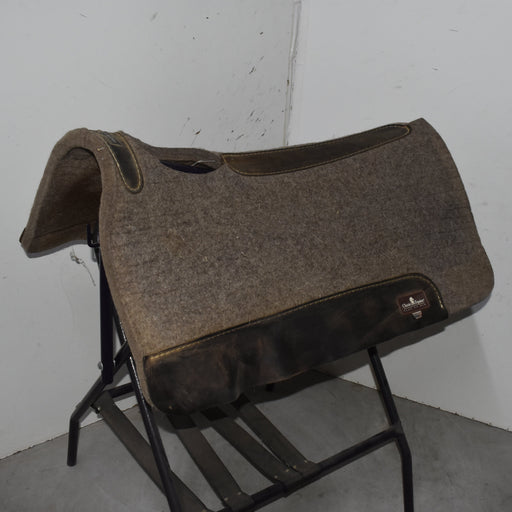 Used Classic Equine Saddle Pad Sale Barn Classic Equine