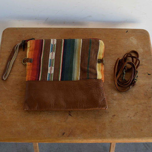 Lightly Used Vaalbara Aztec Purse Sale Barn Teskeys