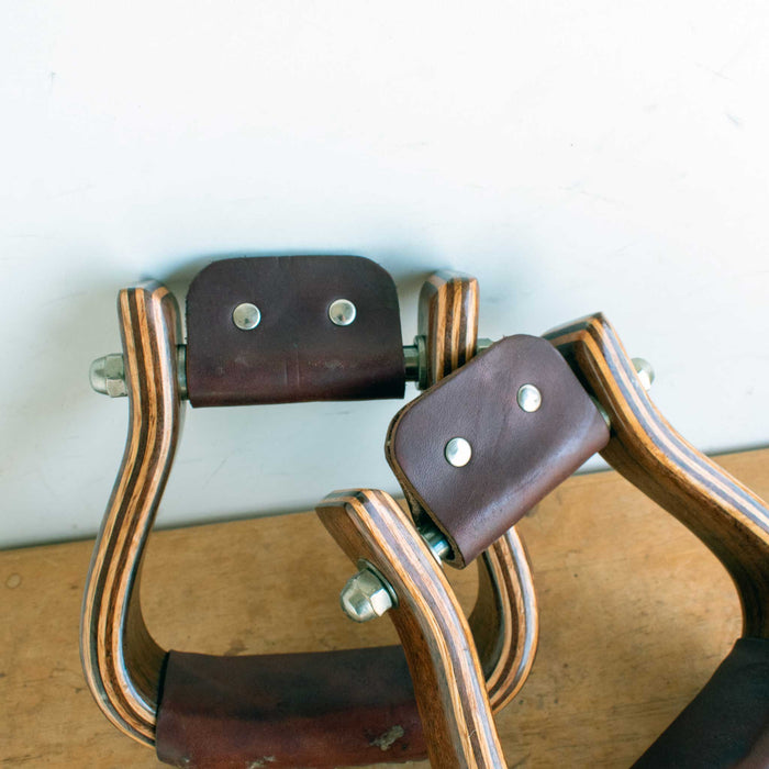 LIKE NEW Don Orrell Galvanized Wooden Stirrups - YOUTH Sale Barn Don Orrell
