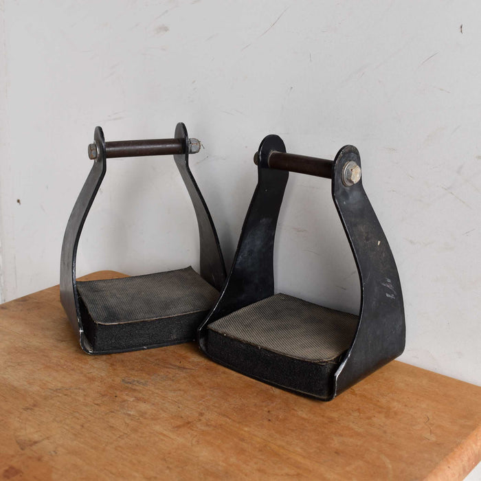Used Aluminum Trail Stirrups With Cushion Sale Barn Teskey's