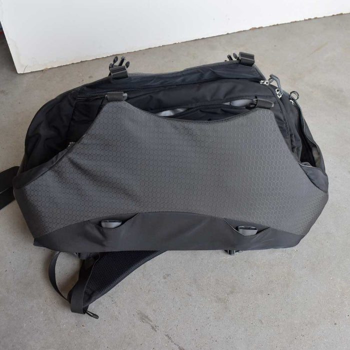 Like NEW Osprey Farpoint 40 Travel Bag Sale Barn Osprey