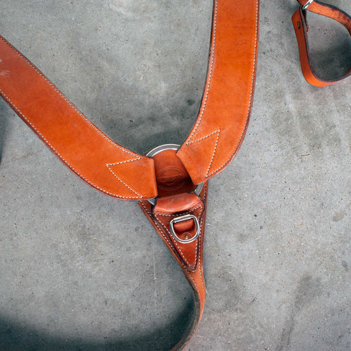 Barely Used Teskey's Pulling Collar Sale Barn Teskey's