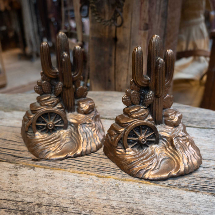 1950's Saguaro Bookends w/ Wagon Wheel Design Collectibles Teskey's