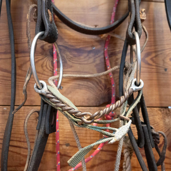O-Ring Twisted Wire Snaffle Bridle Rig w/String Martingale