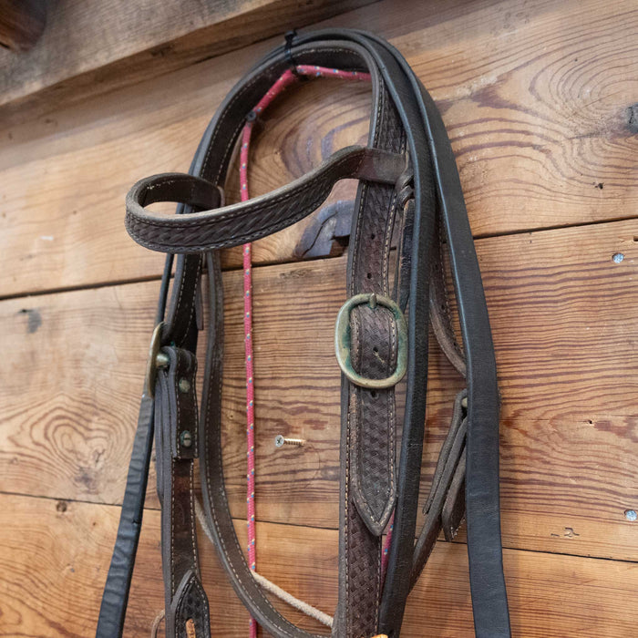 O-Ring Twisted Wire Snaffle Bridle Rig w/String Martingale