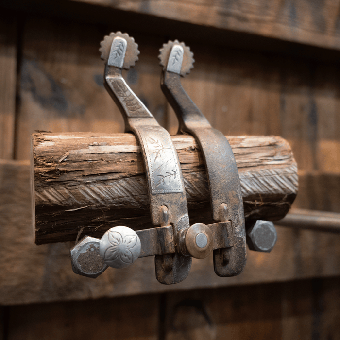 "R.A.G." 16pt. Spurs