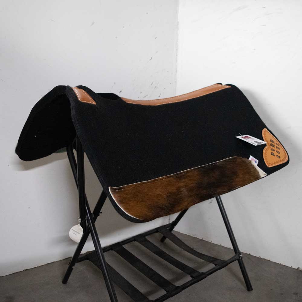 New Mustang Black Felt Saddle Pad With Cowhide Wear Leathers Sale Barn MISC   