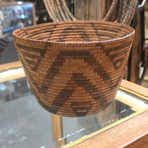 Early Handmade by the Pima Indian's Woven Basket     _CA854 Collectibles Teskey's   