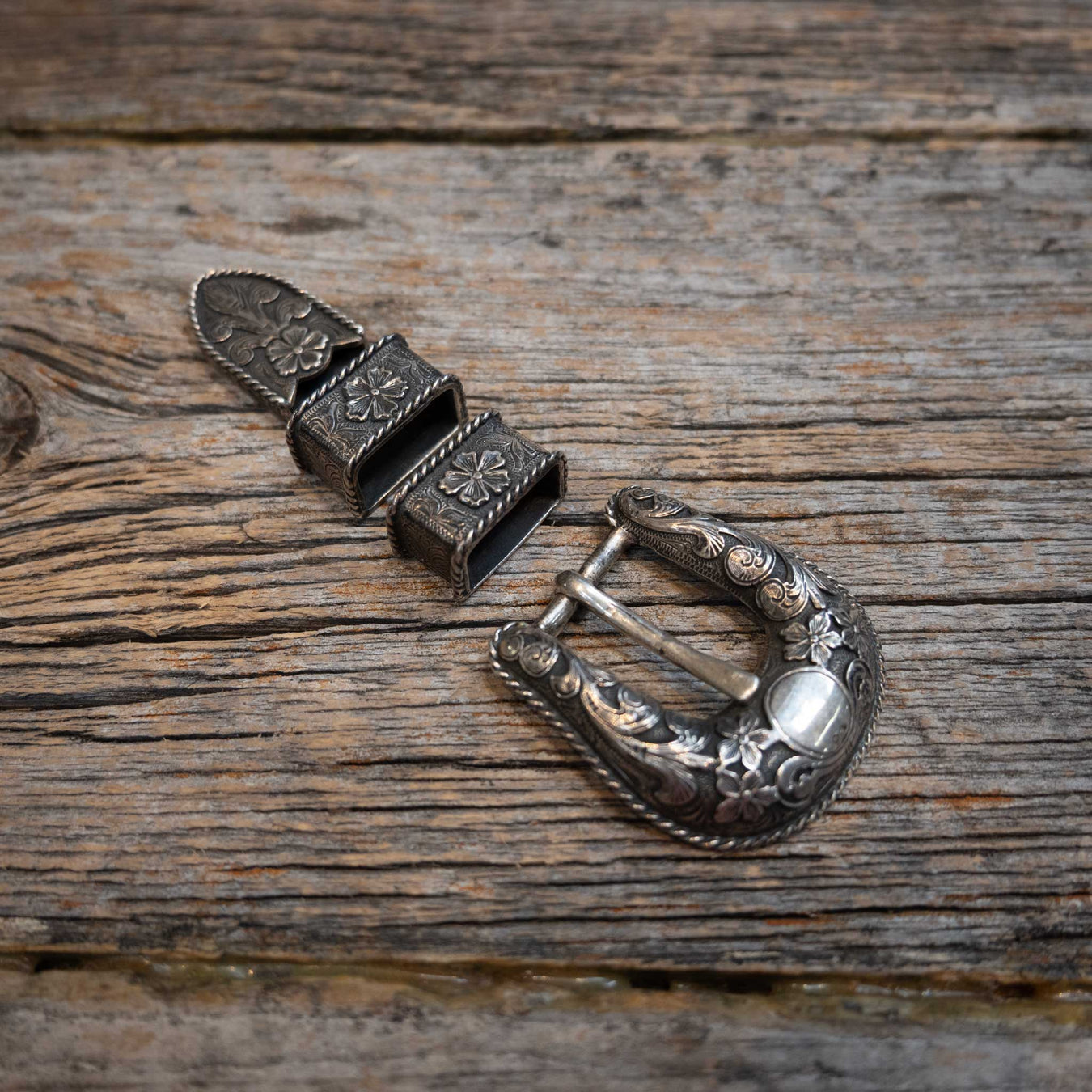 Broken Arrow Engraved Silver 4-Pc Buckle Set Collectibles Broken Arrow