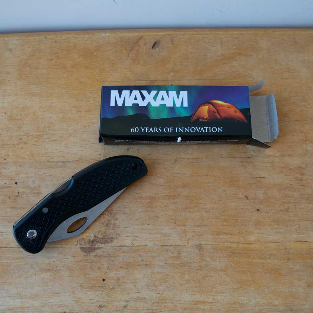 NEW Maxam Pocket Knife Sale Barn MISC   