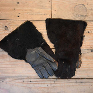 Vintage - Early and Rare - Bear Skin Gloves _CA879 Collectibles MISC   