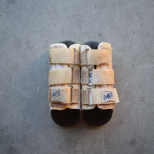 Used Davis Splint Boots Sale Barn Teskeys   