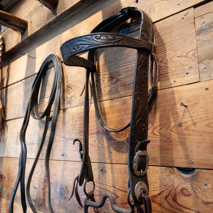 Vintage Tooled Bridle w/ Scalloped Silver conchos Tack - Rigs MISC
