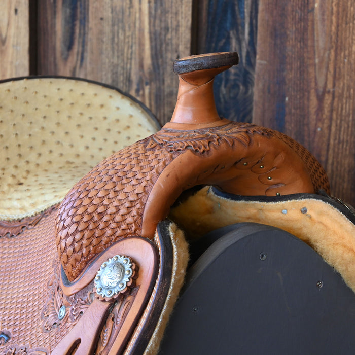 15" USED TWISTER TEAM ROPING SADDLE