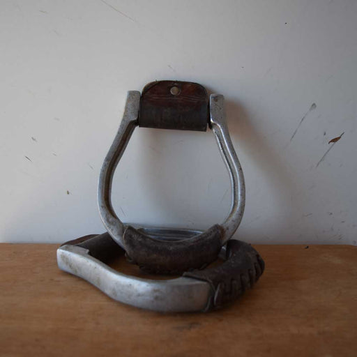 Used Metal Stirrups Sale Barn Teskeys   
