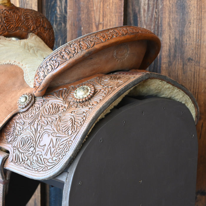 14" USED D.W BARNES BARREL SADDLE