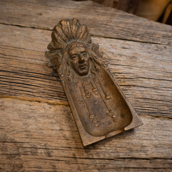 1920's Art nouveau Bronze Cast Indian Chief Ashtray