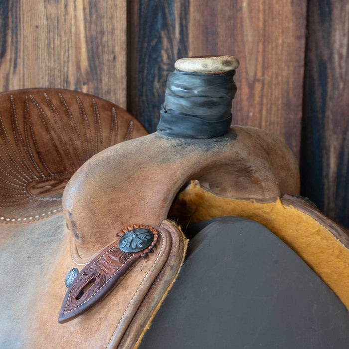 13" USED EQUI TECH TEAM ROPING SADDLE
