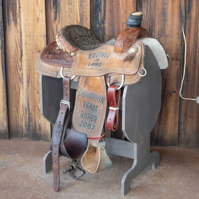 15" USED MASTER TEAM ROPING SADDLE