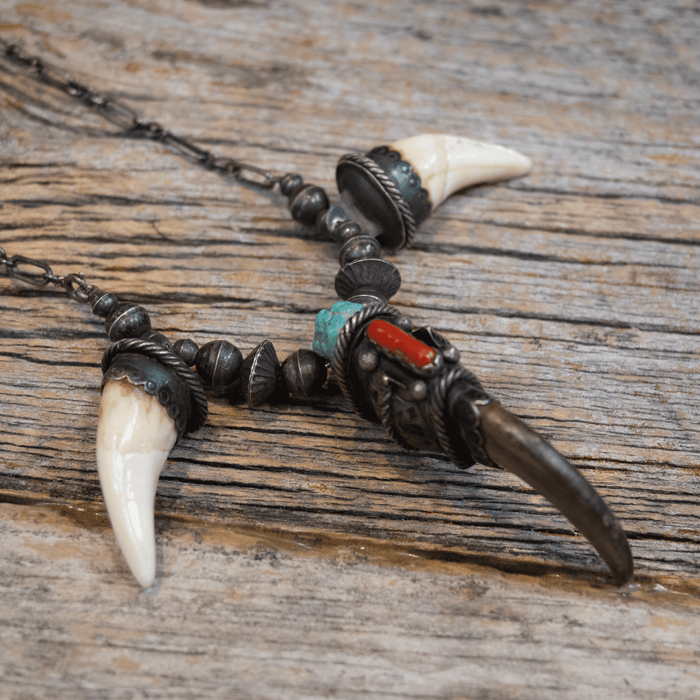1950's Old Handmade Turquoise Necklace w/Bear Claw & Tooth