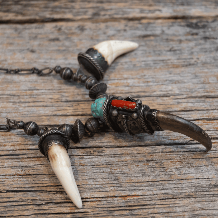 1950's Old Handmade Turquoise Necklace w/Bear Claw & Tooth