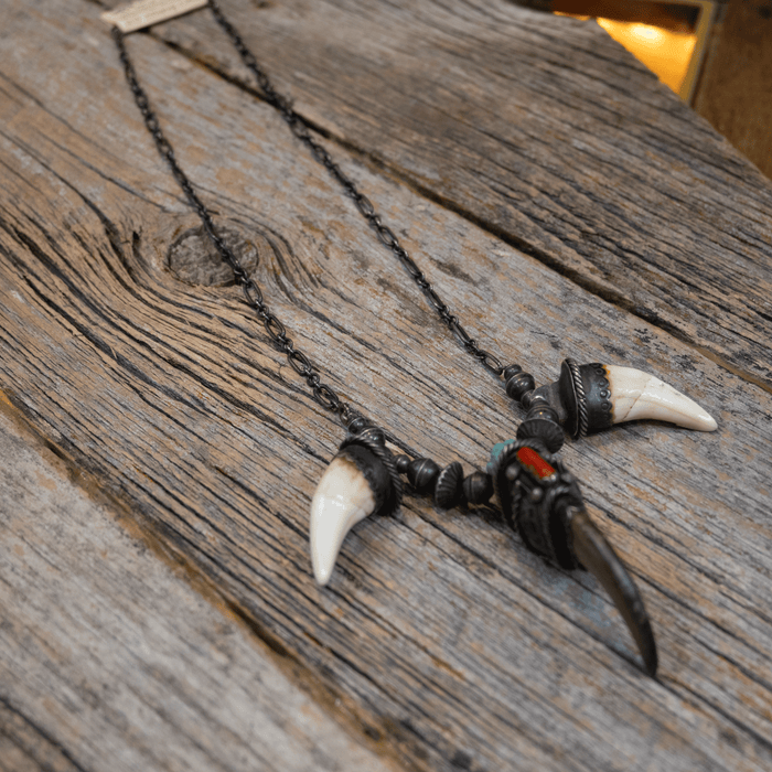 1950's Old Handmade Turquoise Necklace w/Bear Claw & Tooth
