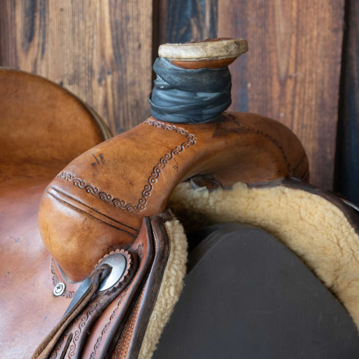 15" USED K.D NELSON RANCH SADDLE