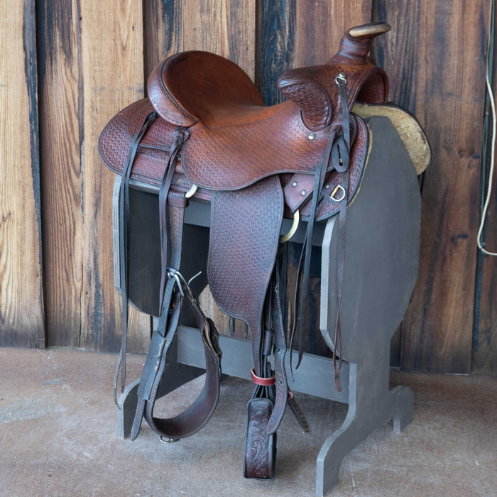 15.5" USED CA LIVESTOCK BEAR TRAP RANCH SADDLE