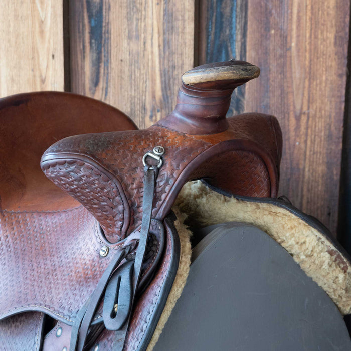 15.5" USED CA LIVESTOCK BEAR TRAP RANCH SADDLE