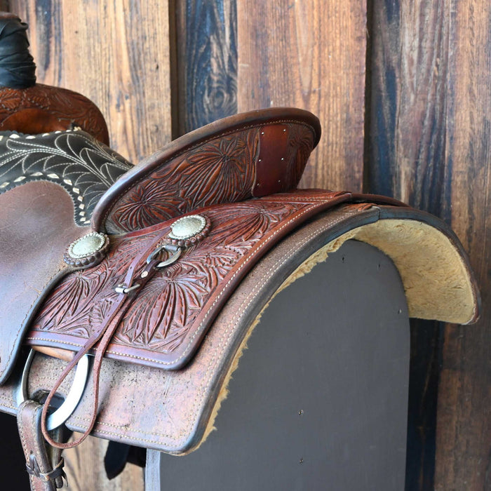 14.5" USED LARRY DUGGAN TEAM ROPING SADDLE