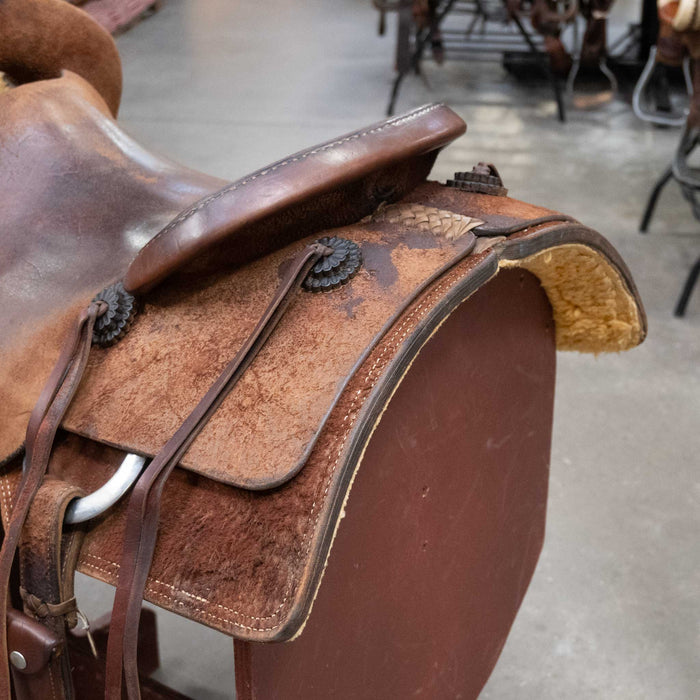16" USED SOUTH TEXAS TACK RANCH CUTTER SADDLE